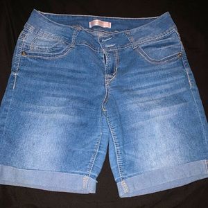 Jean short🥰